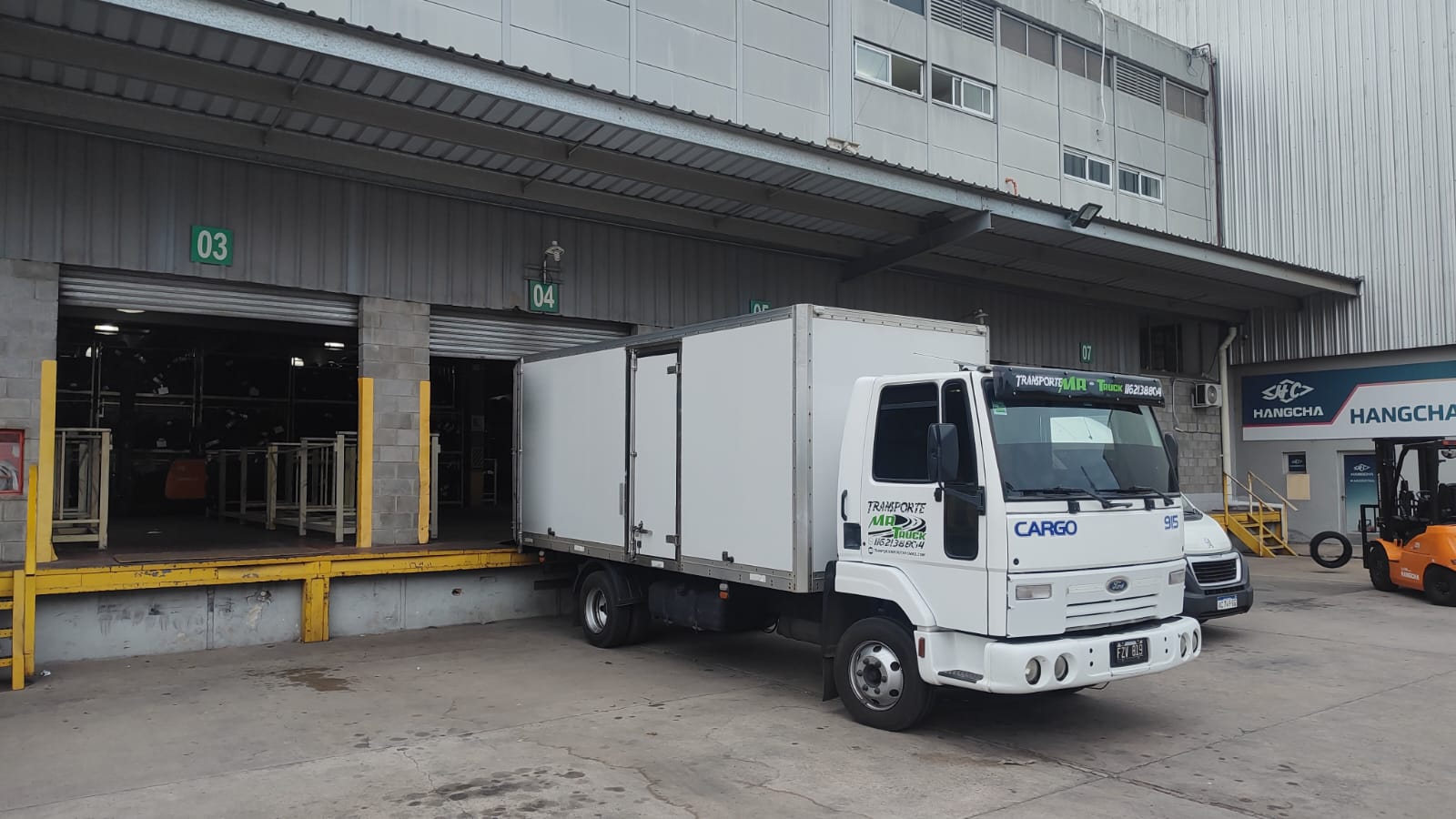 MR TRUCK en dock de carga